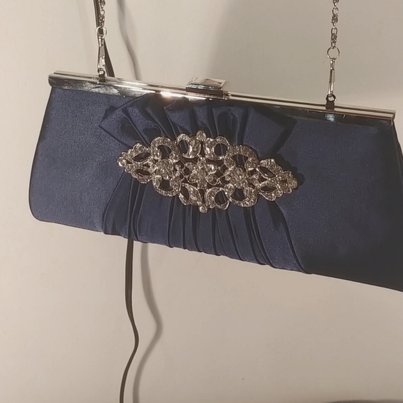 Satin. Evening clutch. - Picture 1 of 5